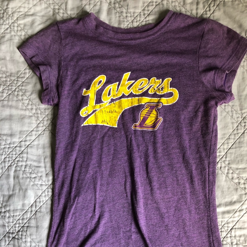 Women’s lakers tee